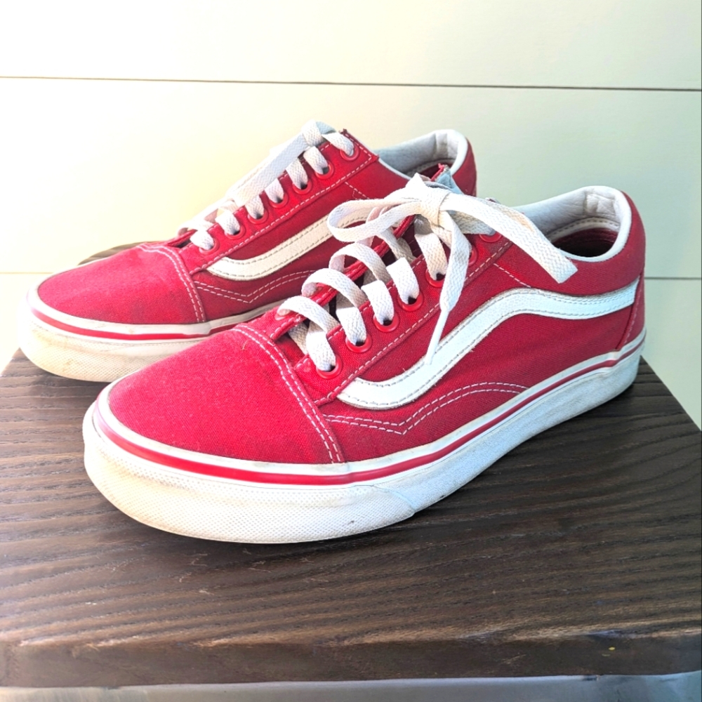 Size 8 Van Tennis Shoes, Red
